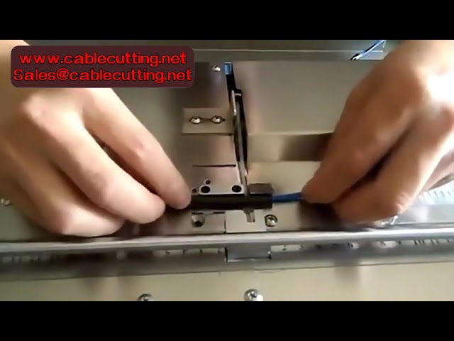 Macchina automatica per fascette in nylon per cavi