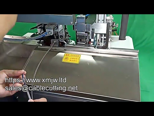 Macchina Crimpatrice Automatica e Spelafili: Precisione e Velocità Industriale