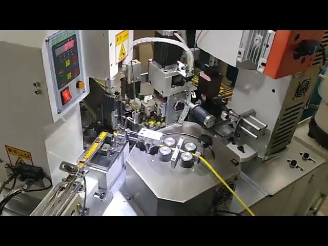 Macchina Crimpatrice Terminali Automatica – Fabbrica di Alta Produzione