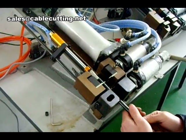 Macchina Spelacavi e Tagliafili Automatica - Precisione e Velocità Industriale