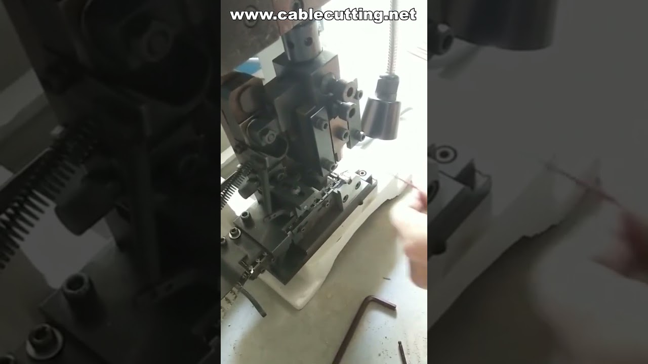Macchina Crimpatrice per Terminali Cavi, Silenziosa ed Elettrica - Crimpatura Efficiente per Cablaggi Industriali