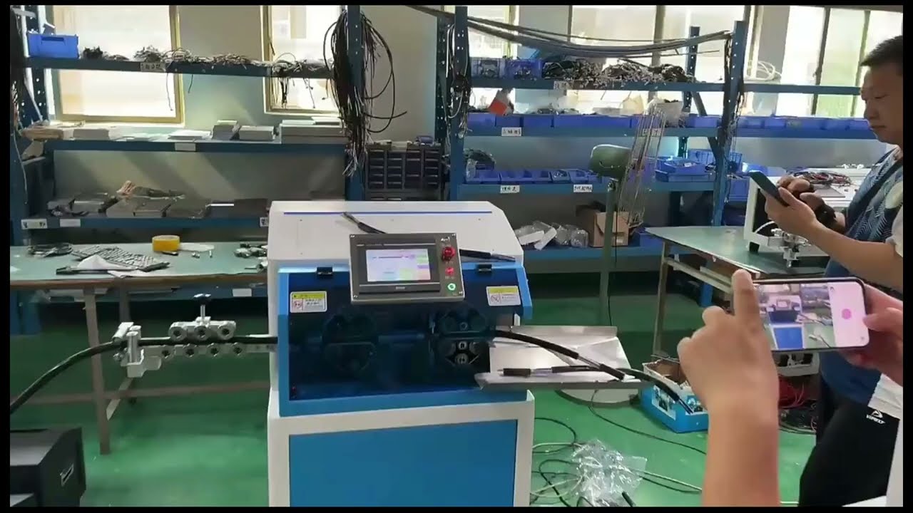 Attrezzatura automatica per spellatura cavi inguainati di grandi dimensioni - Macchina per produzione cavi